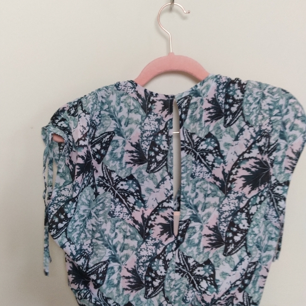 Bebe Green and White Shirred Tropical Print Short Sleeve Midi Dress Size XS - Picture 10 of 16